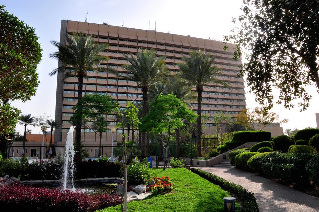 Royal Tulip Alrasheed Hotel Багдад Екстер'єр фото