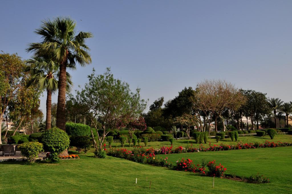 Royal Tulip Alrasheed Hotel Багдад Екстер'єр фото