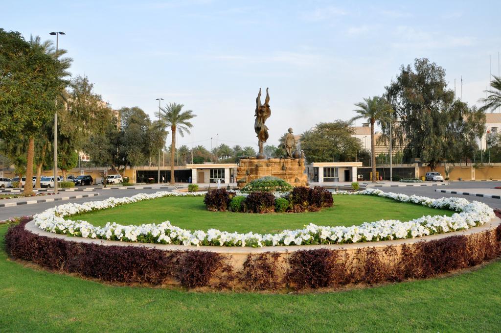 Royal Tulip Alrasheed Hotel Багдад Екстер'єр фото