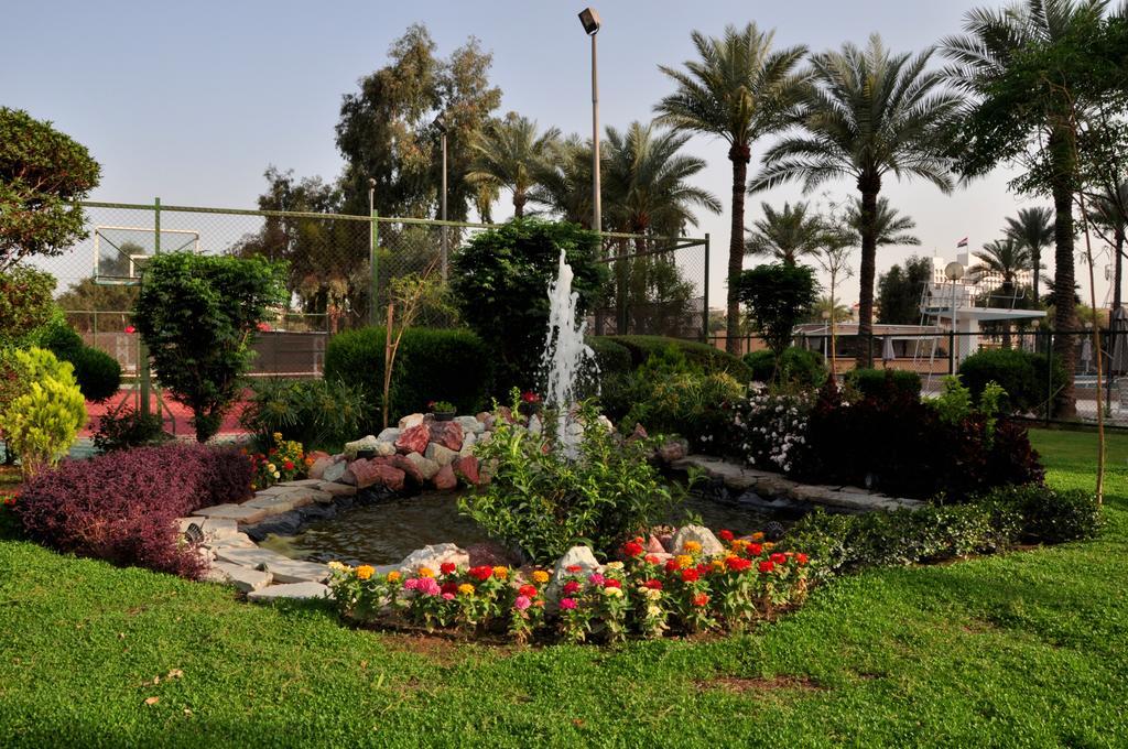 Royal Tulip Alrasheed Hotel Багдад Екстер'єр фото