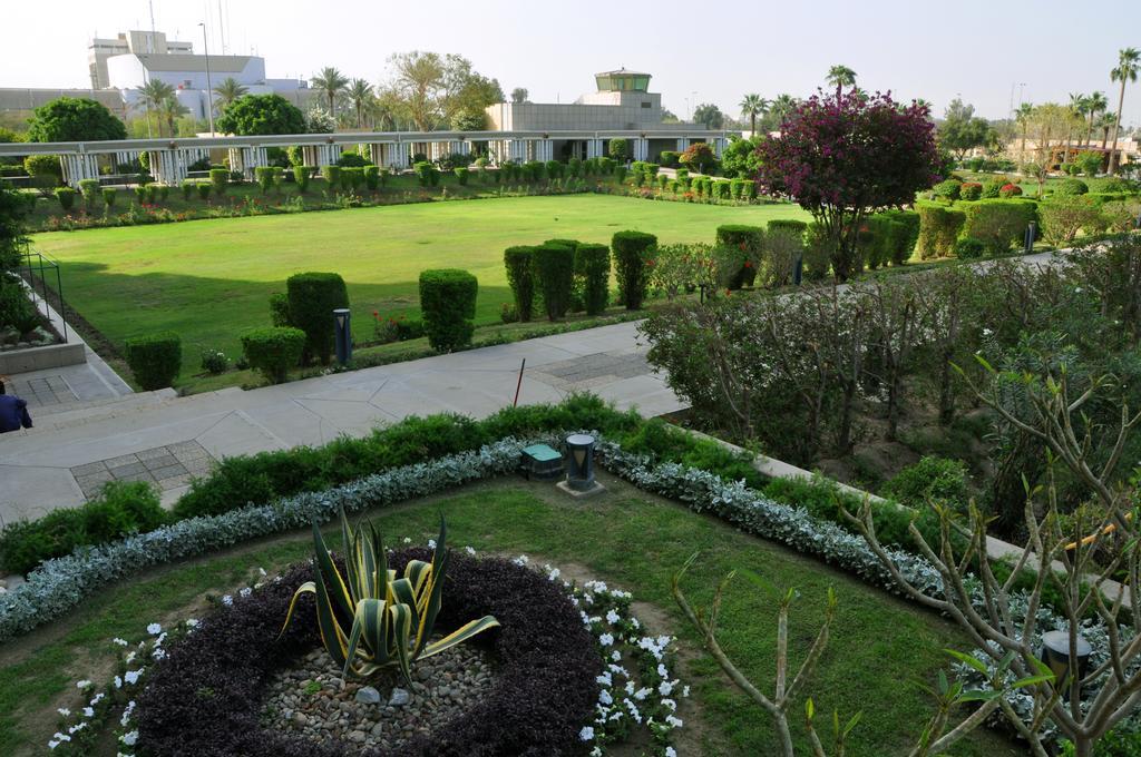 Royal Tulip Alrasheed Hotel Багдад Екстер'єр фото