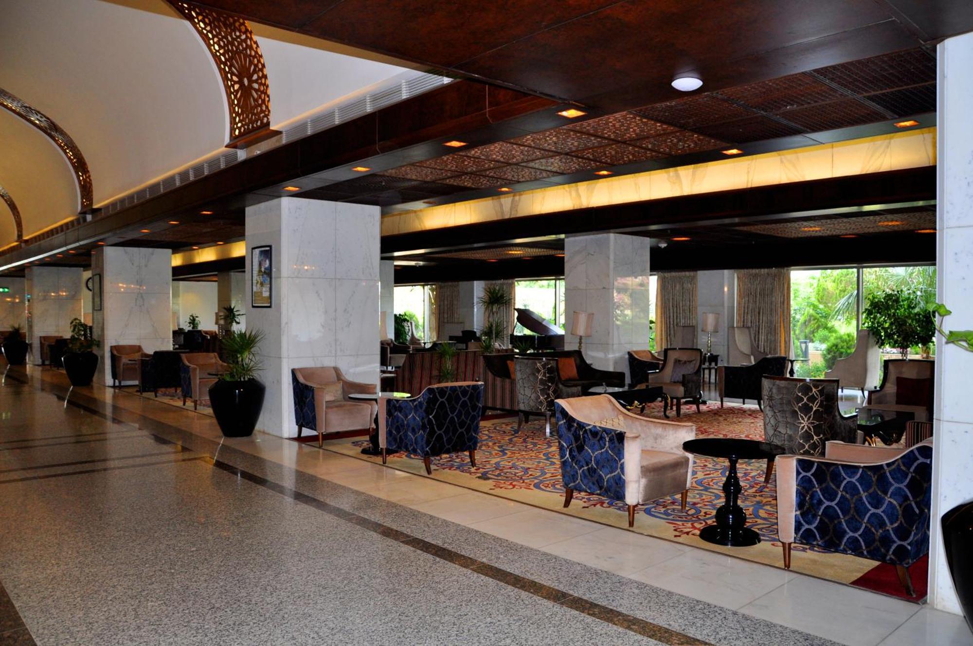 Royal Tulip Alrasheed Hotel Багдад Екстер'єр фото