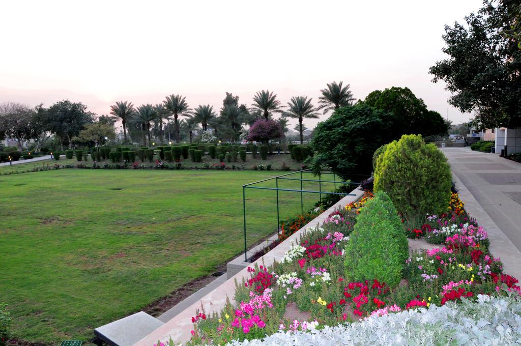 Royal Tulip Alrasheed Hotel Багдад Екстер'єр фото