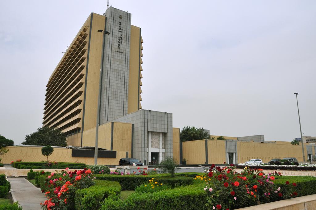 Royal Tulip Alrasheed Hotel Багдад Екстер'єр фото